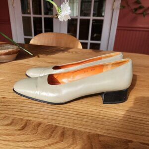 J Crew Low Heal Leather Pumps 8 1/2